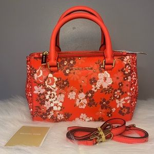 NWT ‼️‼️ $290 Michael Kors Kellen dark Sangria‼️‼️